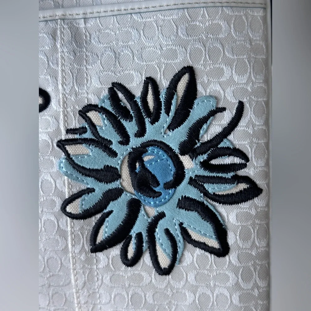 Coach white Micro C pattern Swingpack & embroidered bee & flowers RARE Y2K 2006 - Picture 3 of 13